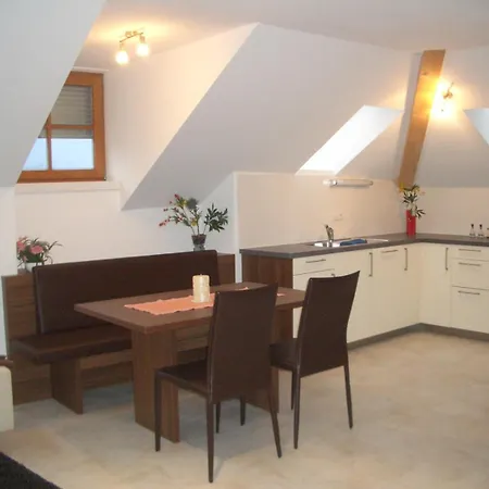 Klotz Apartament *